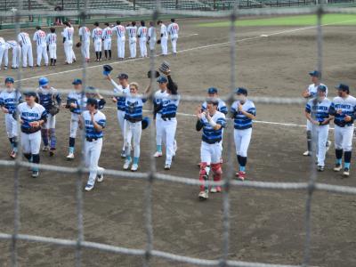 決勝進出を喜ぶ選手たち