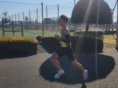 5区を走る渡邊司冴選手（主将）