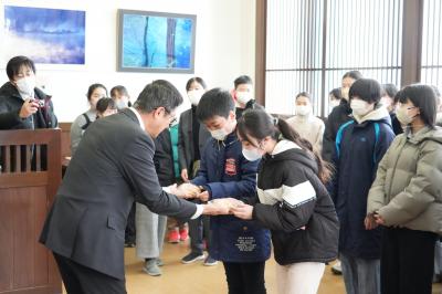 株式会社ナックスからパンのプレゼント