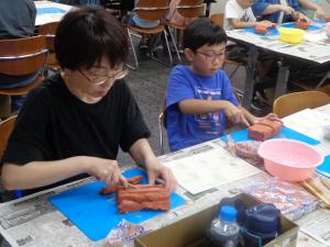 はにわ作りをしている様子①